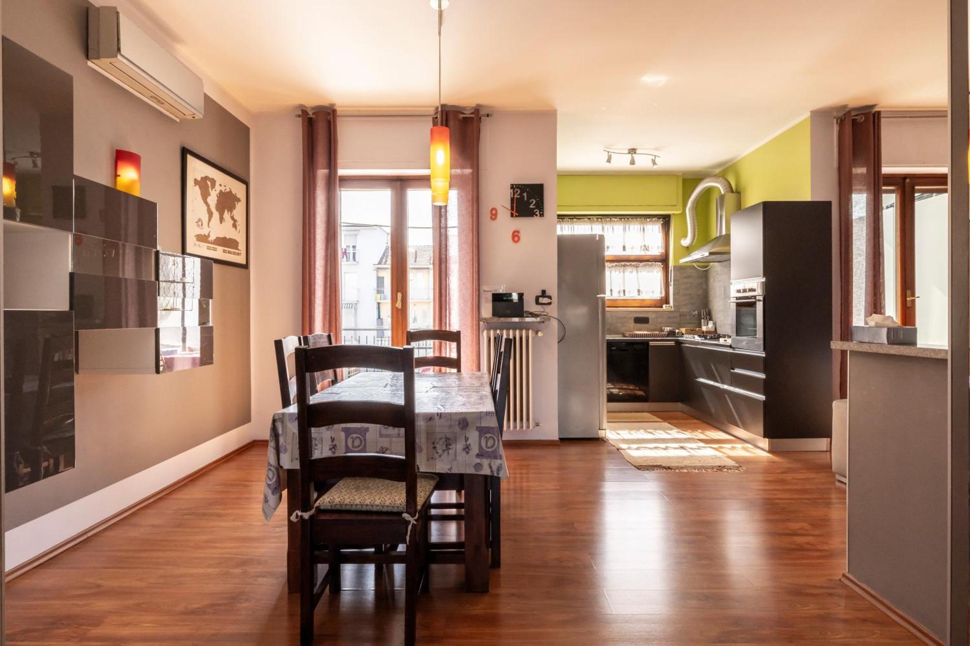 Ferienwohnung Turin Center Whit Private Parking Exterior foto